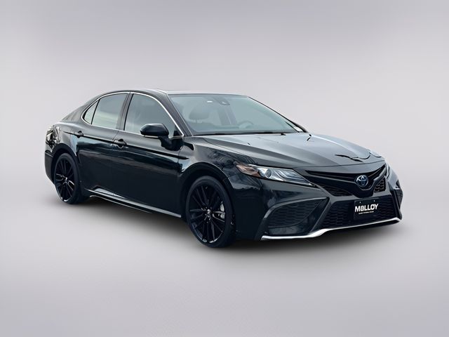 2022 Toyota Camry Hybrid XSE