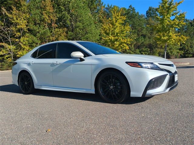 2022 Toyota Camry Hybrid XSE