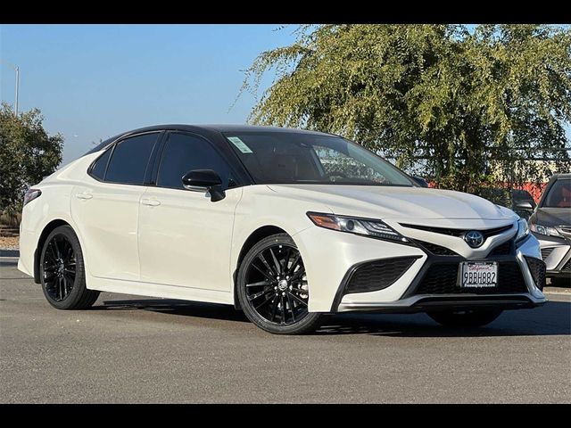 2022 Toyota Camry Hybrid XSE