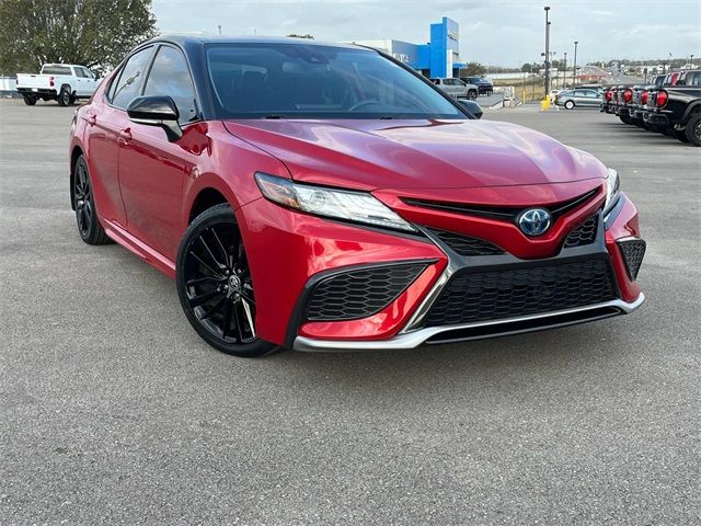 2022 Toyota Camry Hybrid XSE