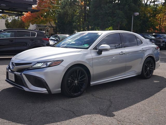 2022 Toyota Camry Hybrid XSE