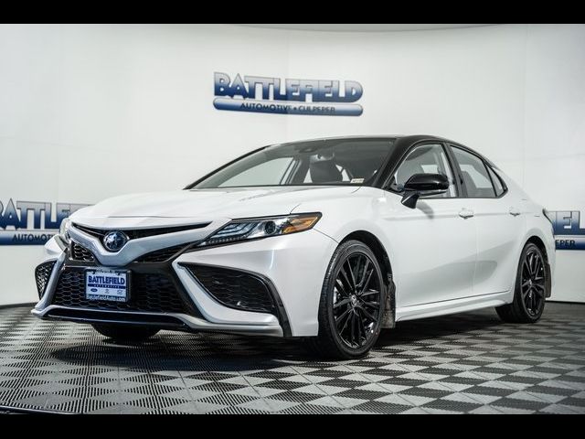 2022 Toyota Camry Hybrid XSE