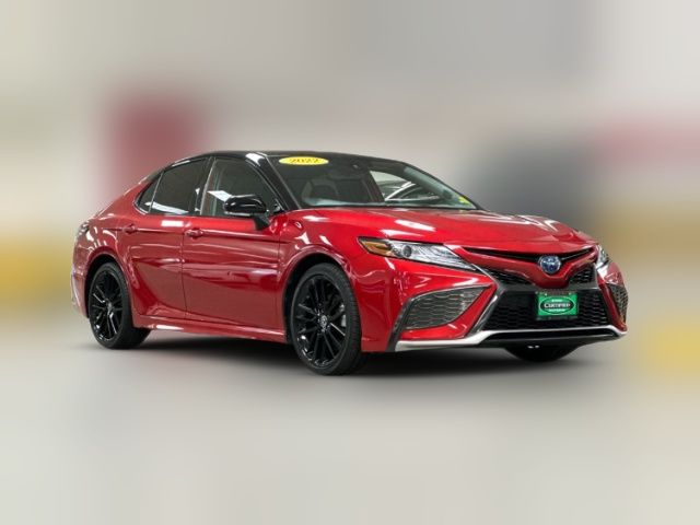 2022 Toyota Camry Hybrid XSE