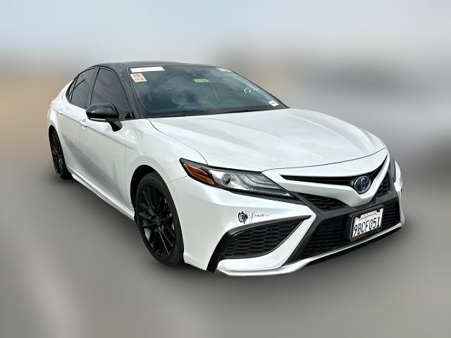 2022 Toyota Camry Hybrid XSE