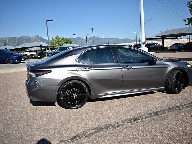 2022 Toyota Camry Hybrid XSE