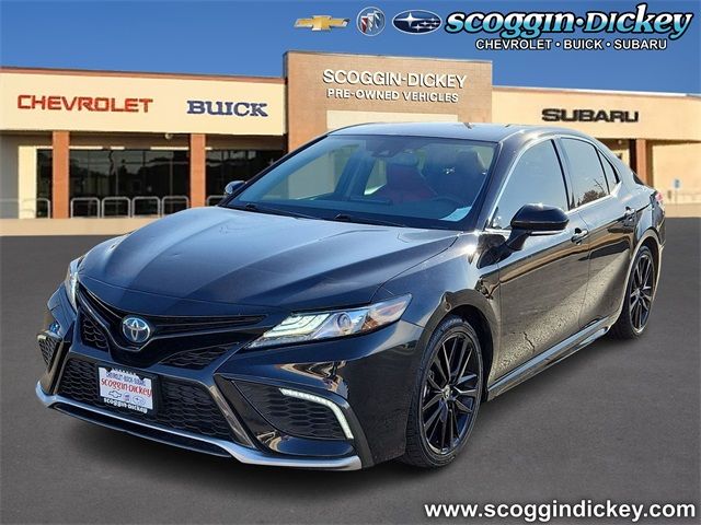 2022 Toyota Camry Hybrid XSE