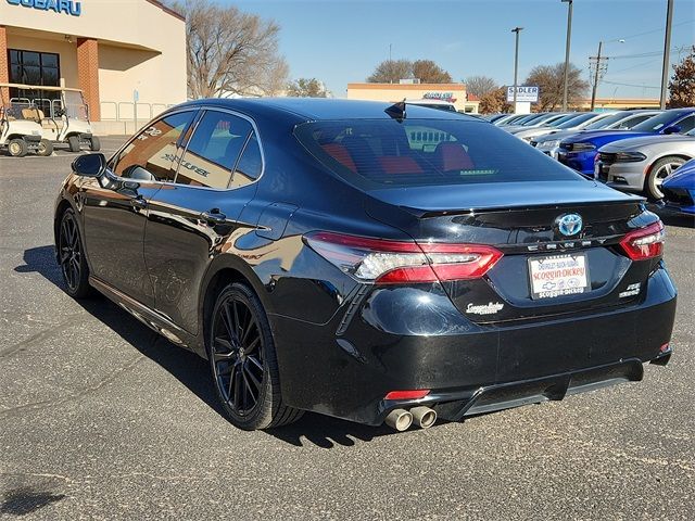 2022 Toyota Camry Hybrid XSE