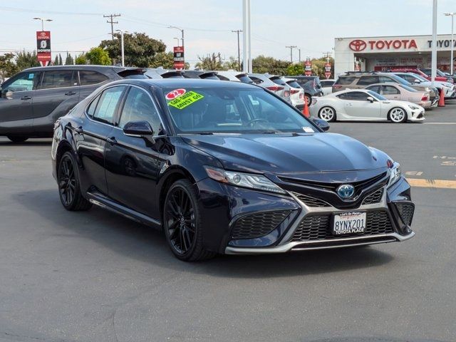 2022 Toyota Camry Hybrid XSE