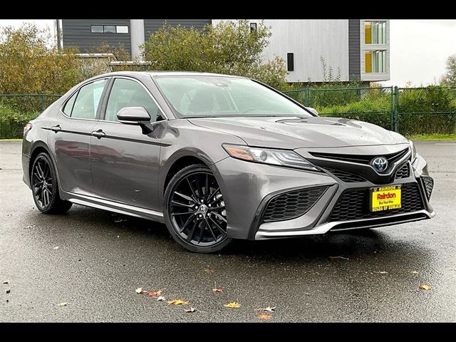 2022 Toyota Camry Hybrid XSE