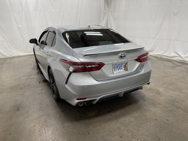 2022 Toyota Camry Hybrid XSE