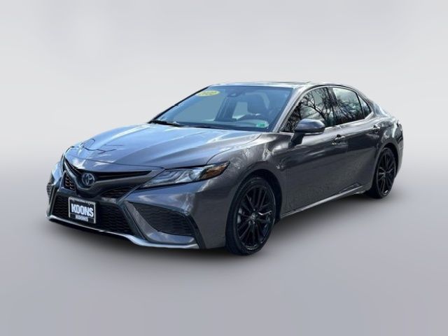 2022 Toyota Camry Hybrid XSE