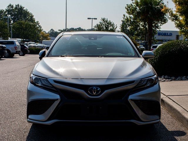 2022 Toyota Camry Hybrid XSE