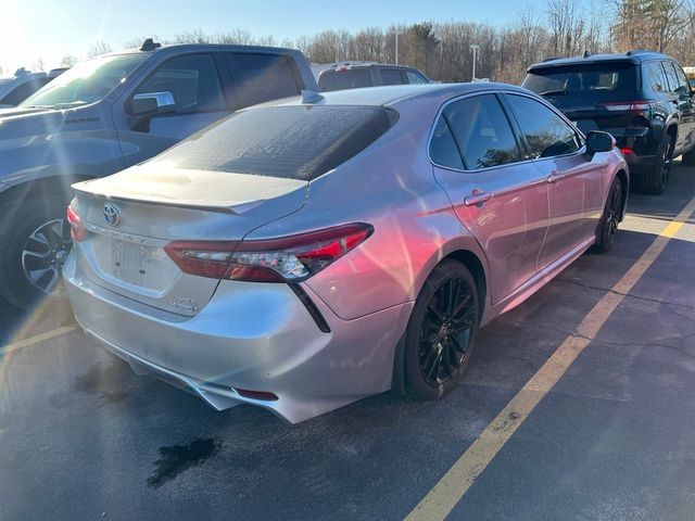 2022 Toyota Camry Hybrid XSE