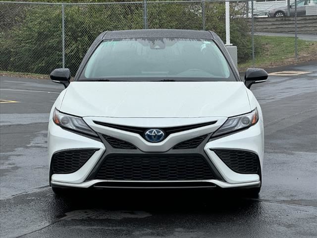 2022 Toyota Camry Hybrid XSE