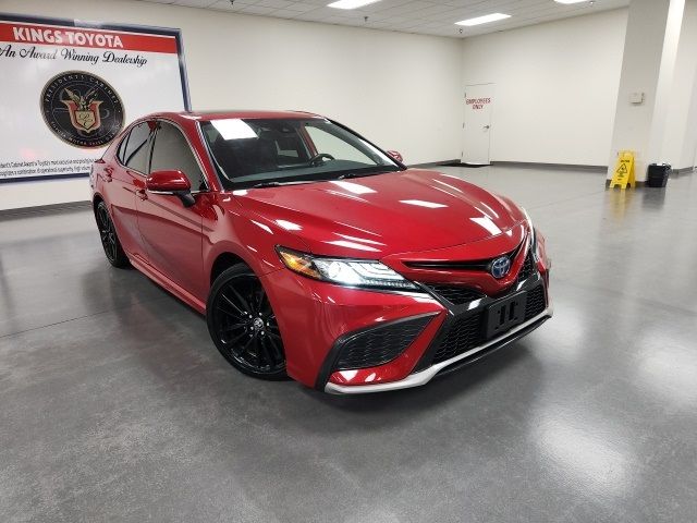 2022 Toyota Camry Hybrid XSE