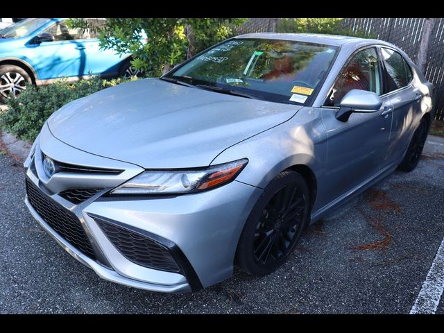 2022 Toyota Camry Hybrid XSE