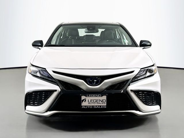 2022 Toyota Camry Hybrid XSE