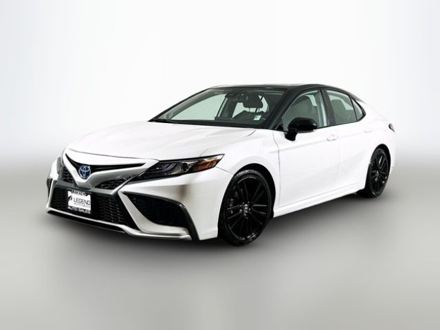 2022 Toyota Camry Hybrid XSE