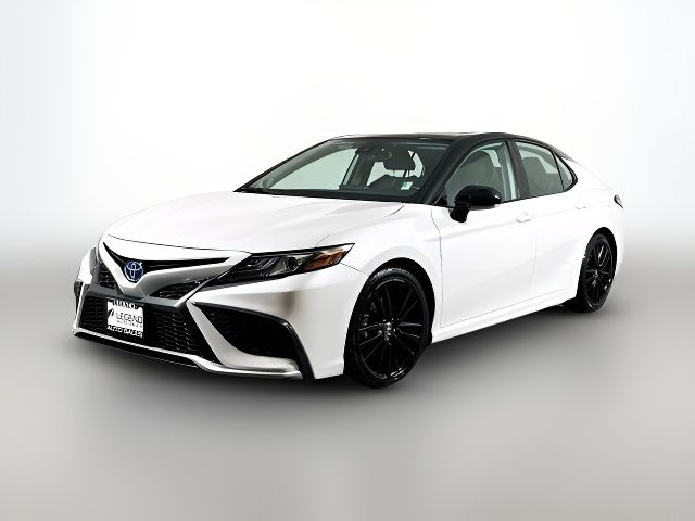 2022 Toyota Camry Hybrid XSE