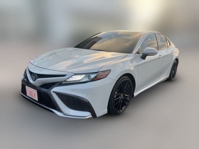 2022 Toyota Camry Hybrid XSE