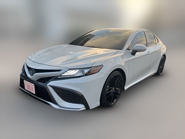 2022 Toyota Camry Hybrid XSE