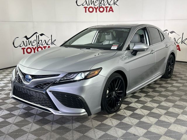 2022 Toyota Camry Hybrid XSE