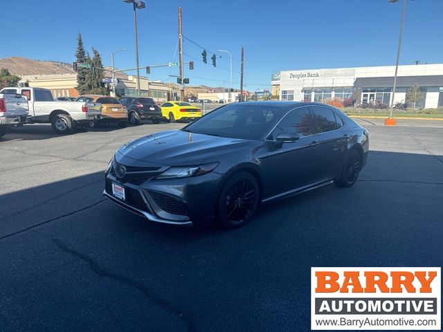 2022 Toyota Camry Hybrid XSE