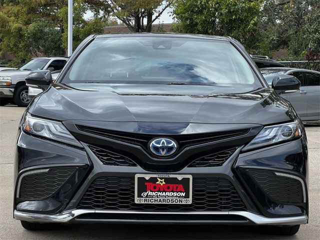 2022 Toyota Camry Hybrid XSE