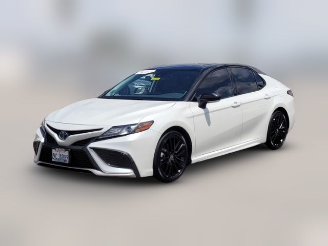 2022 Toyota Camry Hybrid XSE