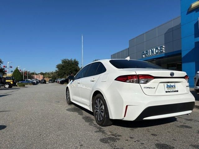 2022 Toyota Corolla Hybrid LE