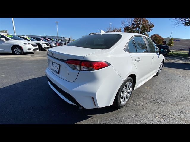 2022 Toyota Corolla LE