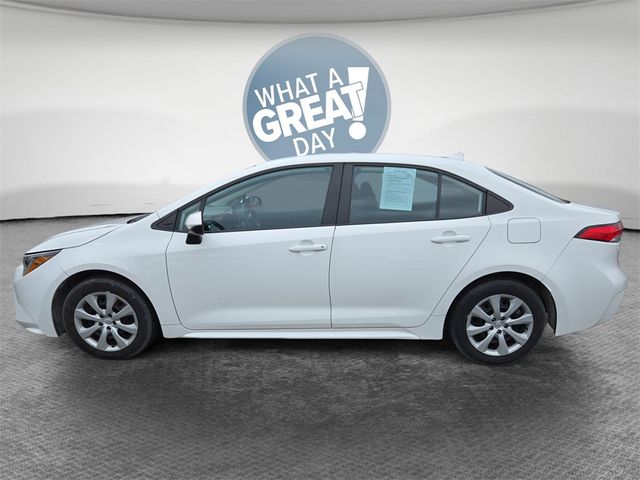 2022 Toyota Corolla LE