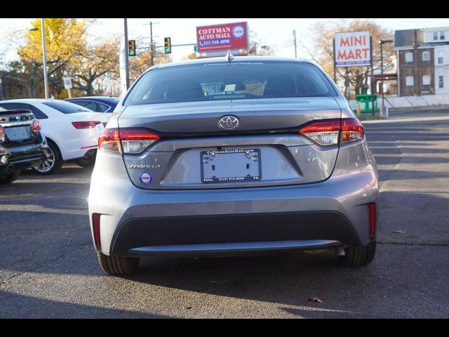 2022 Toyota Corolla LE