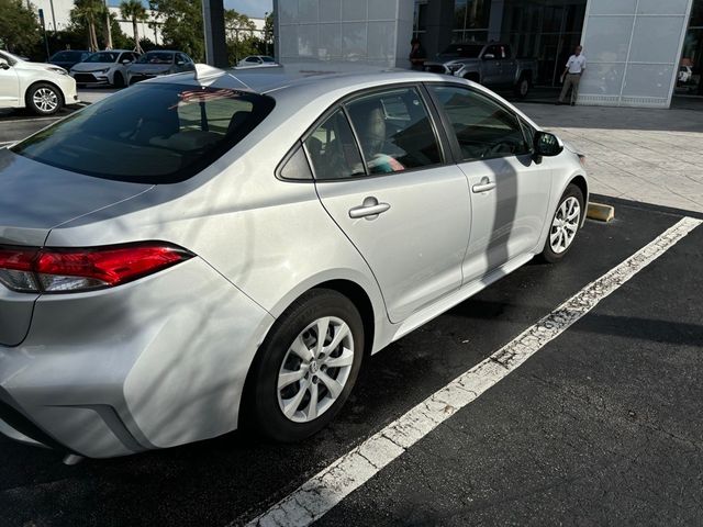 2022 Toyota Corolla LE