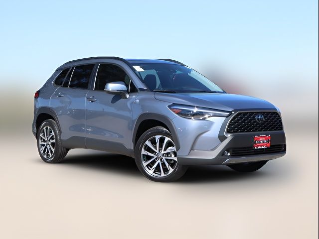 2022 Toyota Corolla Cross XLE