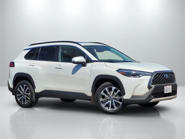 2022 Toyota Corolla Cross XLE