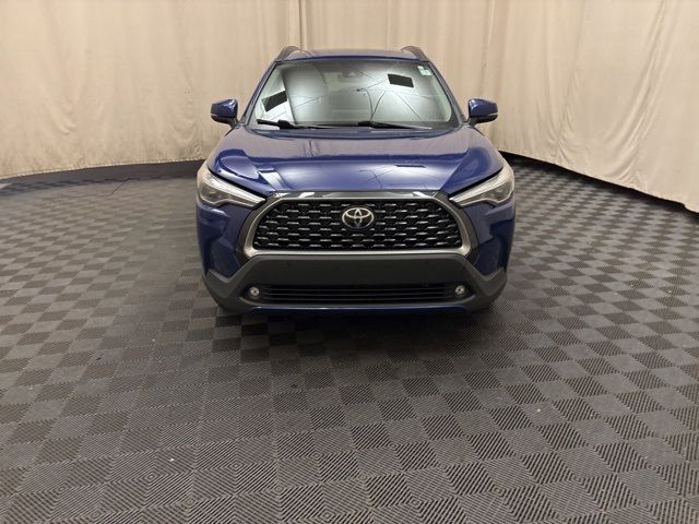 2022 Toyota Corolla Cross XLE