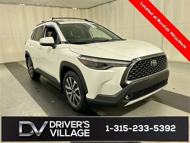 2022 Toyota Corolla Cross XLE