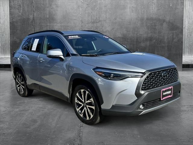 2022 Toyota Corolla Cross XLE