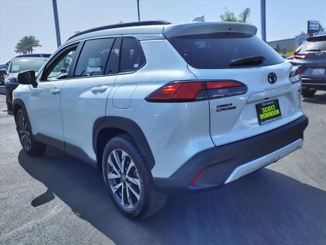 2022 Toyota Corolla Cross XLE