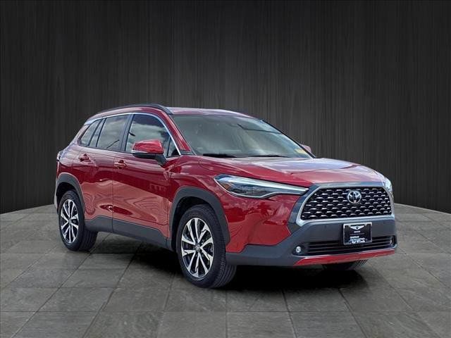 2022 Toyota Corolla Cross XLE