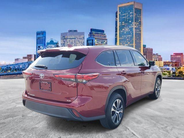 2022 Toyota Highlander XLE