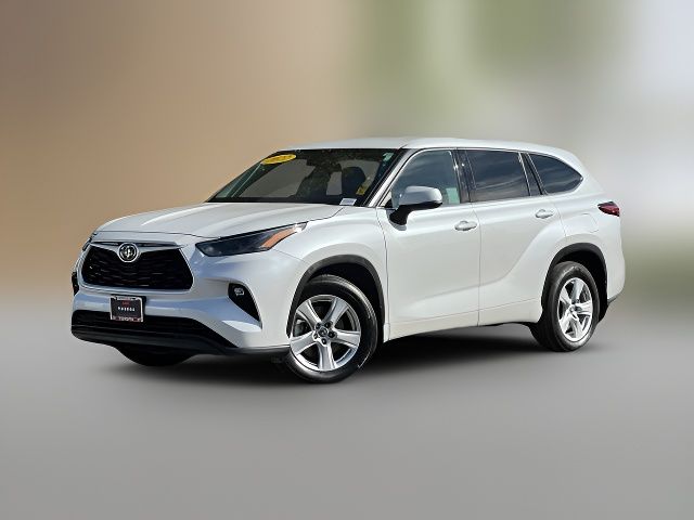 2022 Toyota Highlander LE