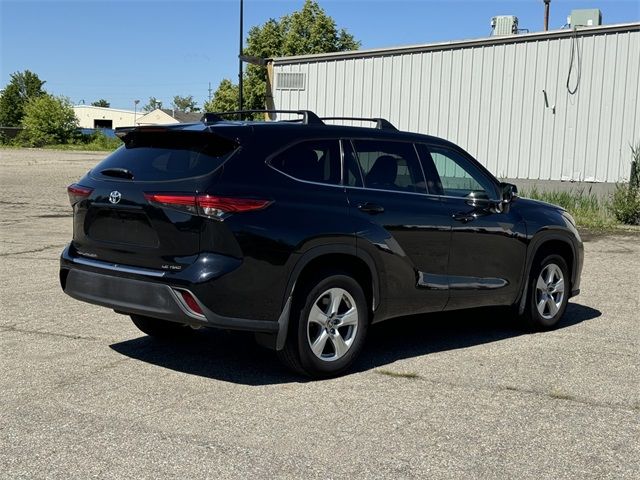 2022 Toyota Highlander LE