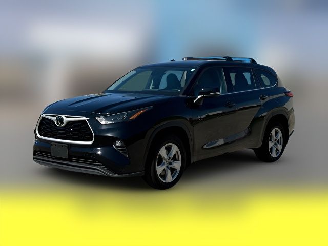 2022 Toyota Highlander LE