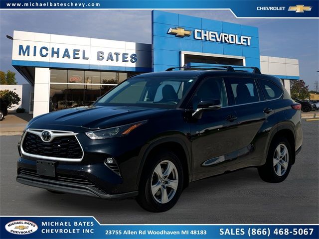 2022 Toyota Highlander LE