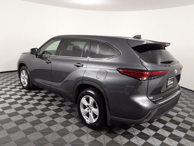 2022 Toyota Highlander LE