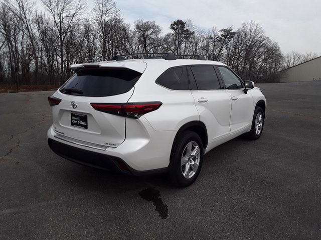 2022 Toyota Highlander LE