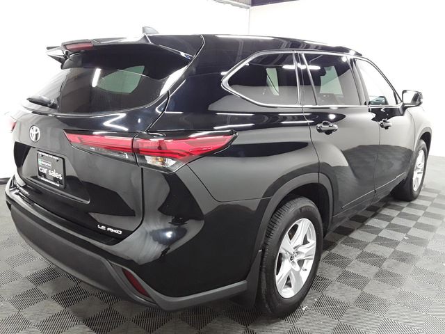 2022 Toyota Highlander LE