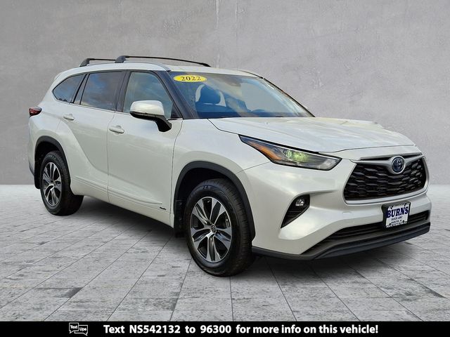 2022 Toyota Highlander Hybrid XLE